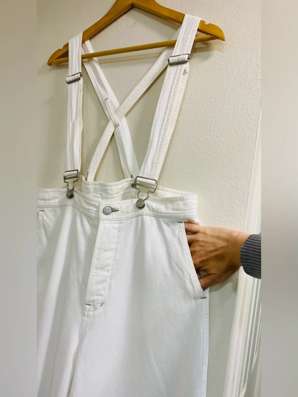 GAP White Wide-Leg Denim Overalls with Cross-Back Straps
